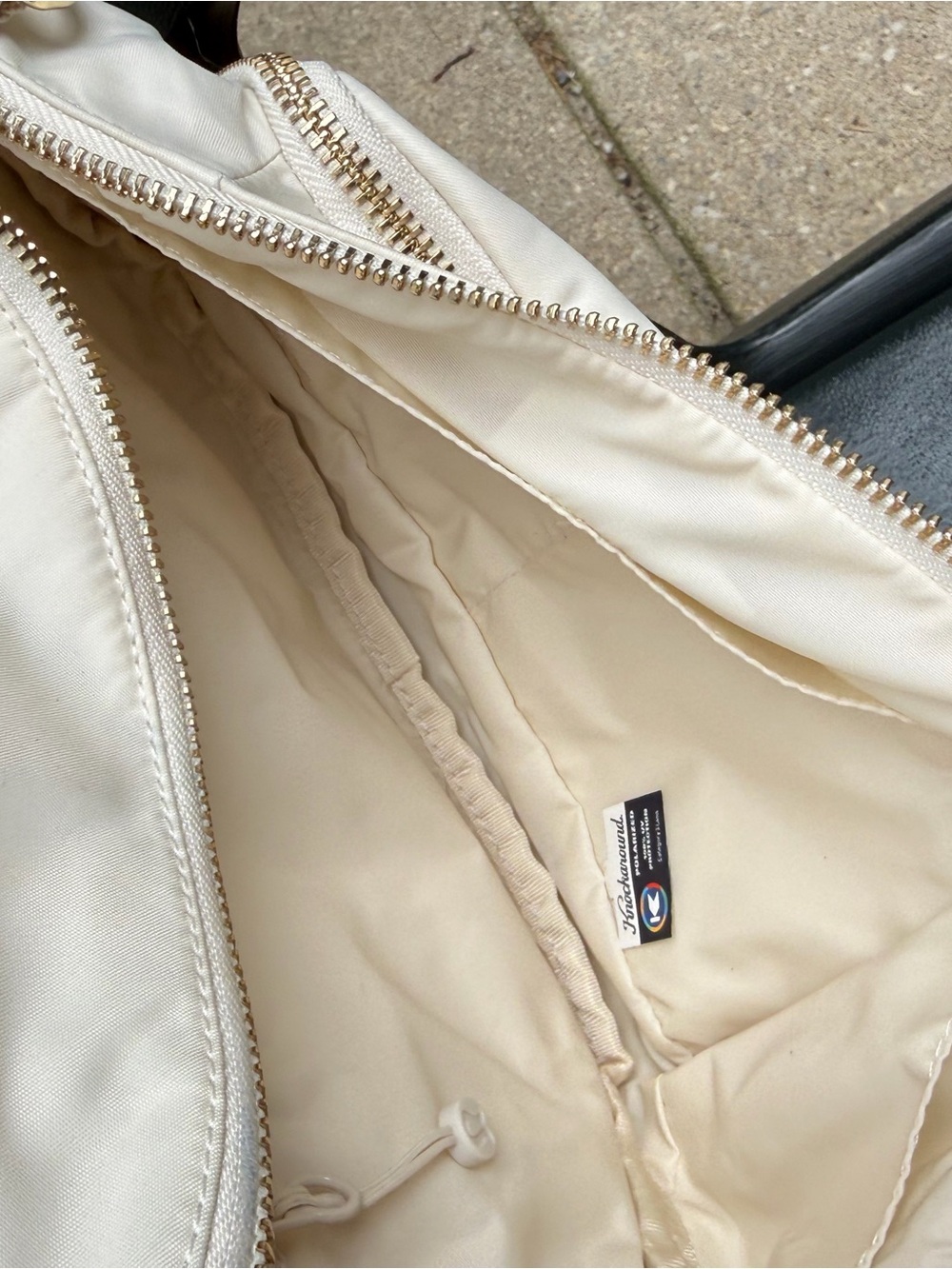 lululemon athletica Cream Nylon Belt Bag with Gold Zippers - Picture 2 of 4